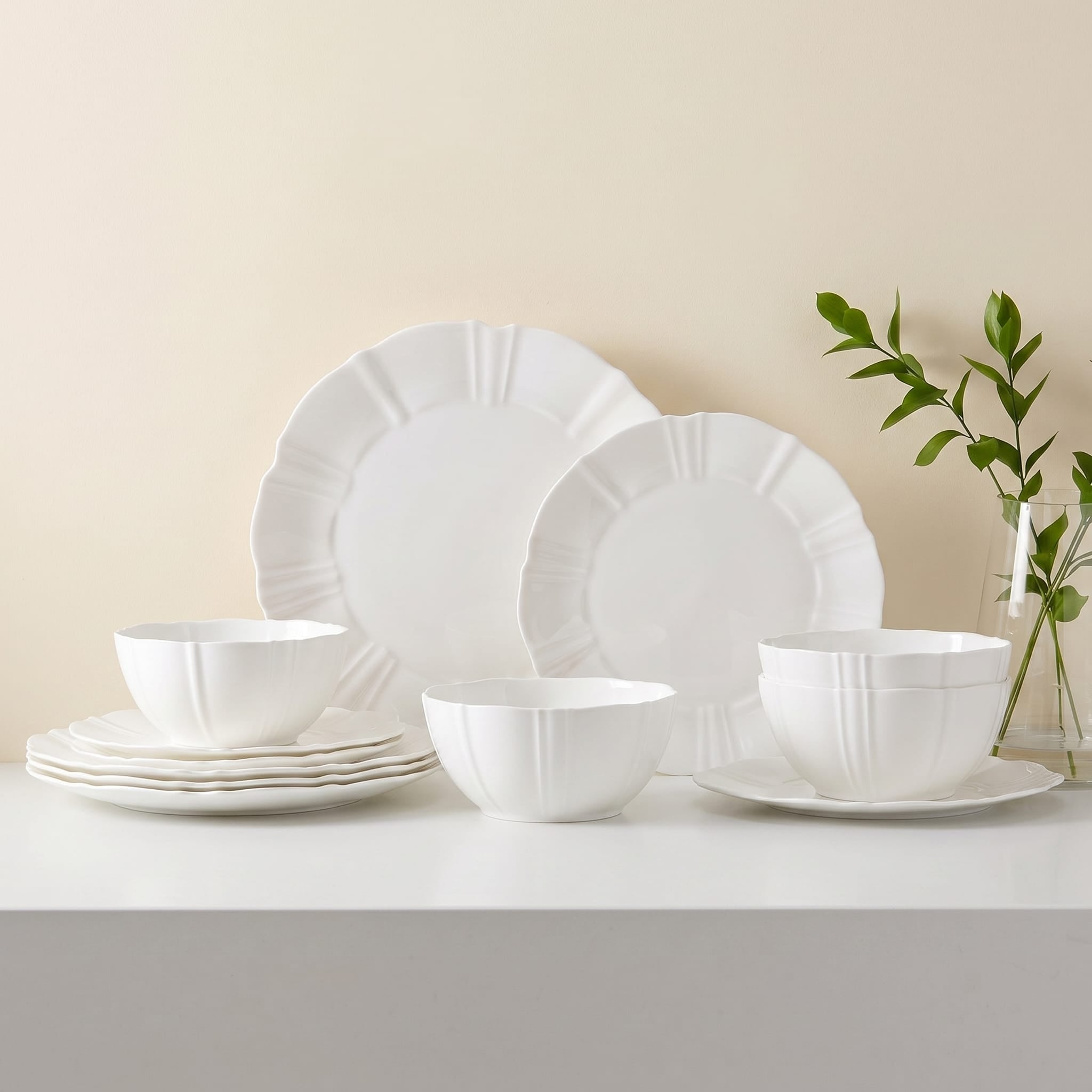 Belle Scalloped 12 Piece Dinnerware Set. Service for 4 - Image 3