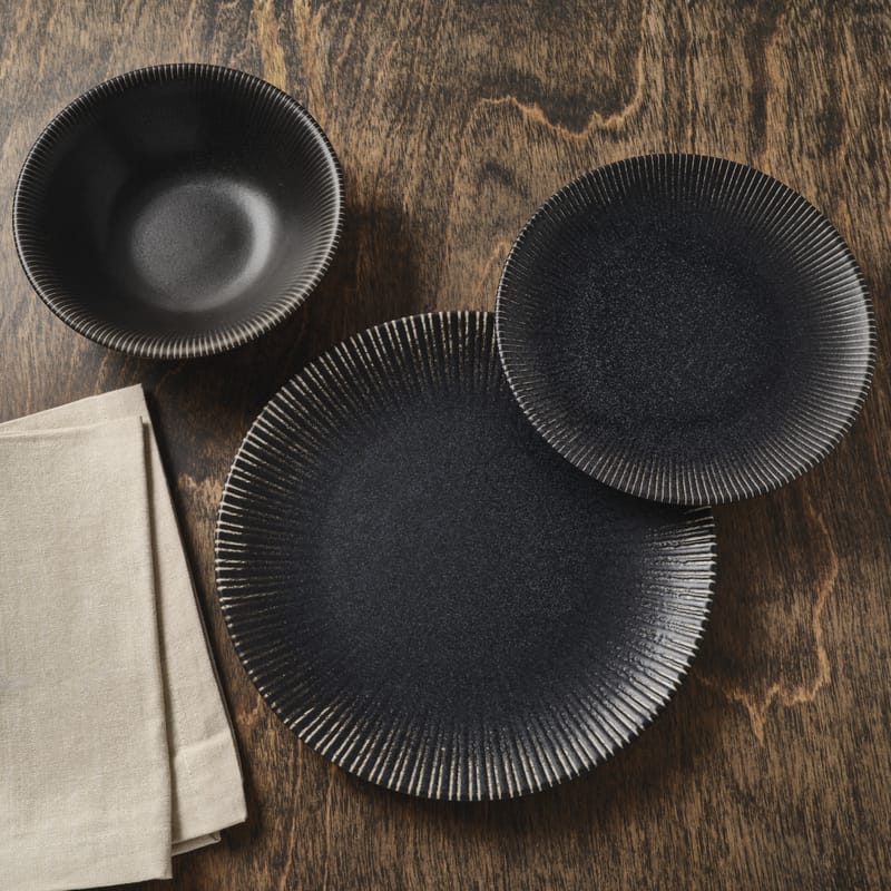 Oakley 12 Piece Dinnerware Set. Service for 4 - Image 2